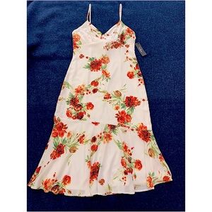 LuLu’s white & floral print flowy spaghetti strap dress- Size: Medium - NWT